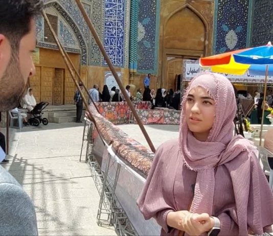 انتخابات ریاست جمهوری 1403 | برای اولین بار، ولاگ انتخاباتی از اصفهان روی آنتن افق رفت ولاگ انتخاباتی | برای اولین بار، ولاگ انتخاباتی از اصفهان روی آنتن افق رفت